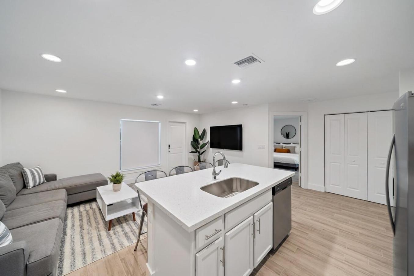 New! Few Minutes To Downtown, 10 To The Beach! West Palm Beach Exterior photo